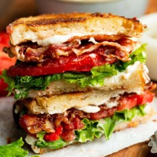 B.L.T (BACON, LETTUCE & TOMATO) SANDWICH